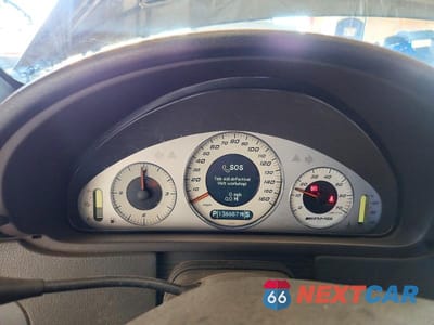 Zdjęcie 9 z 12 samochodu: 2004 MERCEDES-BENZ CLK 55 AMG VIN:WDBTK76G44T031677 - miniatura