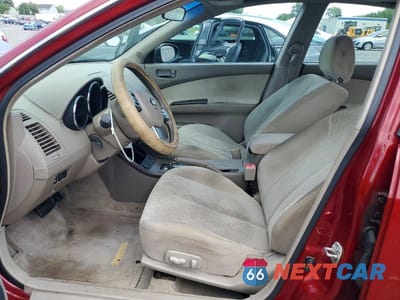 Zdjęcie 7 z 12 samochodu: 2005 NISSAN ALTIMA 3.5 SE VIN:1N4BL11D25C331763 - miniatura
