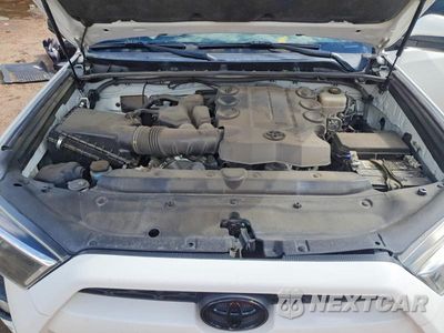 Zdjęcie 12 z 13 samochodu: 2019 TOYOTA 4RUNNER TRD OFF-ROAD VIN:JTEBU5JR2K5623449 - miniatura