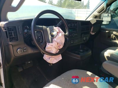Zdjęcie 8 z 13 samochodu: 2021 CHEVROLET EXPRESS 3500 VIN:1GCZGGFP6M1159511 - miniatura