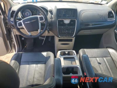 Zdjęcie 8 z 13 samochodu: 2016 CHRYSLER TOWN & COUNTRY TOURING VIN:2C4RC1BG4GR281735 - miniatura