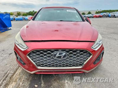 Piąte zdjęcie samochodu w środku: 2018 HYUNDAI SONATA SPORT VIN:5NPE34AF4JH616974 - miniatura