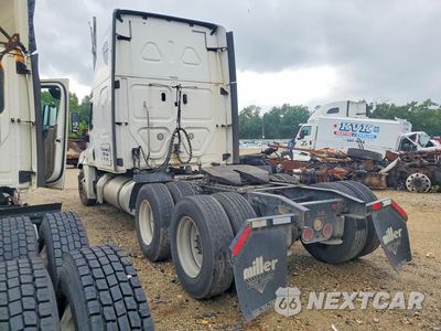 Drugie zdjęcie samochodu z przodu: 2020 FREIGHTLINER CASCADIA 125 SEMI TRUCK VIN:3AKJGLDR2LDLU5593 - miniatura