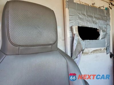 Zdjęcie 10 z 12 samochodu: 2010 FORD ECONOLINE E350 SUPER DUTY CUTAWAY VAN VIN:1FDSE3FL1ADA08871 - miniatura