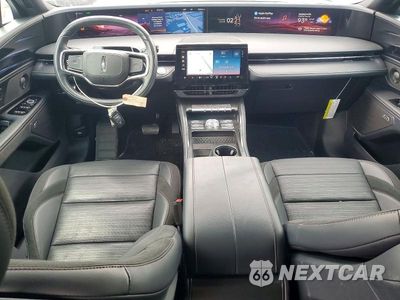 Zdjęcie 8 z 13 samochodu: 2025 LINCOLN NAUTILUS RESERVE VIN:5LMPJ8K46SJ969320 - miniatura