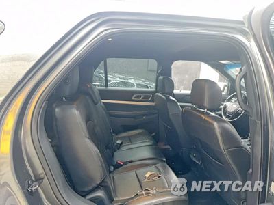 Zdjęcie 6 z 10 samochodu: 2017 FORD EXPLORER XLT VIN:1FM5K8D88HGA45670 - miniatura