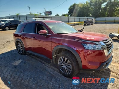 Czwarte zdjęcie samochodu z boku: 2022 NISSAN PATHFINDER SL VIN:5N1DR3CD3NC261907 - miniatura