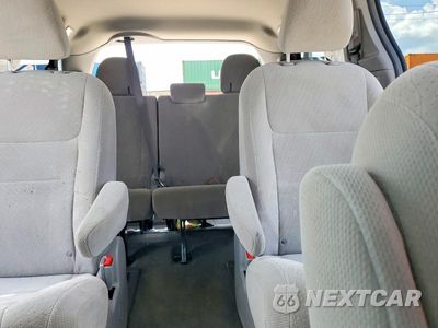Zdjęcie 10 z 13 samochodu: 2018 TOYOTA SIENNA LE VIN:5TDJZ3DC8JS206861 - miniatura