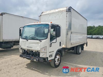 2021 ISUZU NPR HD BOX TRUCK 54DC4W1D1MS200641 - główne zdjęcie licytacji z USA - miniatura