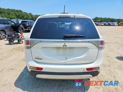 Zdjęcie 6 z 13 samochodu: 2015 MITSUBISHI OUTLANDER ES VIN:JA4AD2A37FZ004168 - miniatura
