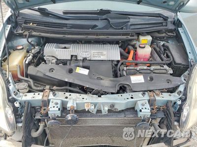 Zdjęcie 11 z 13 samochodu: 2015 TOYOTA PRIUS TWO VIN:JTDKN3DU4F1960997 - miniatura