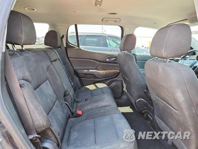 Zdjęcie 11 z 13 samochodu: 2021 GMC ACADIA SLE VIN:1GKKNKLA4MZ207264 - miniatura