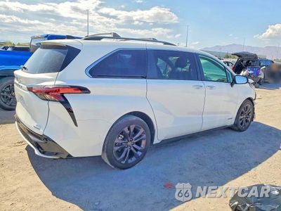 Trzecie zdjęcie samochodu z tyłu: 2021 TOYOTA SIENNA XSE VIN:5TDDRKEC7MS053061 - miniatura