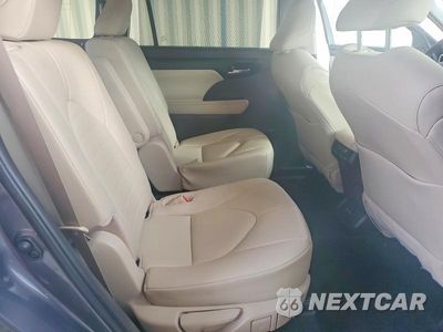 Zdjęcie 11 z 14 samochodu: 2021 TOYOTA HIGHLANDER XLE VIN:5TDGZRAH0MS051353 - miniatura