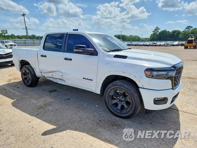 Czwarte zdjęcie samochodu z boku: 2025 RAM 1500 BIG HORN/LONE STAR VIN:1C6SRFFP3SN541384 - miniatura