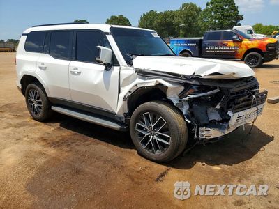 Czwarte zdjęcie samochodu z boku: 2024 LEXUS GX 550 PREMIUM+ VIN:JTJTBCDX9R5014606 - miniatura