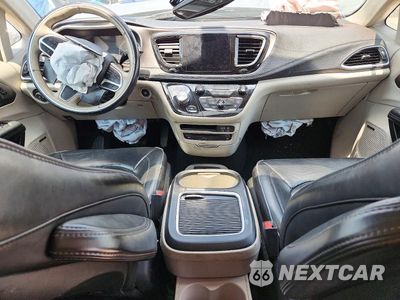 Zdjęcie 8 z 13 samochodu: 2018 CHRYSLER PACIFICA LIMITED VIN:2C4RC1GG5JR232964 - miniatura