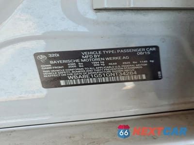 Zdjęcie 12 z 12 samochodu: 2016 BMW 320 I VIN:WBA8E1G51GNT34284 - miniatura