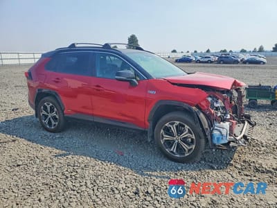 Czwarte zdjęcie samochodu z boku: 2021 TOYOTA RAV4 PRIME XSE VIN:JTMEB3FV1MD034404 - miniatura