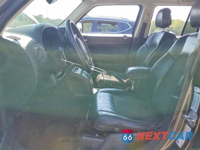 Zdjęcie 7 z 14 samochodu: 2016 JEEP PATRIOT VIN:1C4NJPBB7GD699446 - miniatura