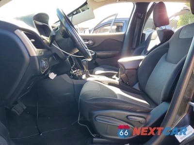 Zdjęcie 7 z 12 samochodu: 2014 JEEP CHEROKEE LATITUDE VIN:1C4PJLCB6EW123672 - miniatura