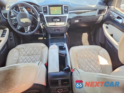Zdjęcie 8 z 13 samochodu: 2013 MERCEDES-BENZ GL 550 4MATIC VIN:4JGDF7DE1DA215526 - miniatura