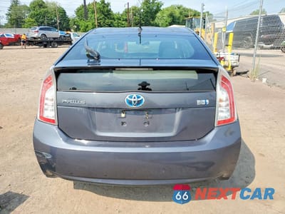 Zdjęcie 6 z 12 samochodu: 2013 TOYOTA PRIUS TWO VIN:JTDKN3DU7D5699211 - miniatura