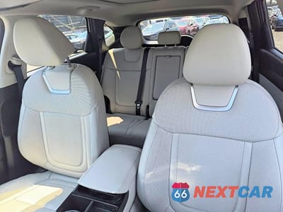 Zdjęcie 10 z 14 samochodu: 2025 HYUNDAI TUCSON LIMITED VIN:5NMJECDE5SH606510 - miniatura