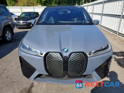 Piąte zdjęcie samochodu w środku: 2024 BMW IX XDRIVE50 VIN:WB523CF02RCP02238 - miniatura