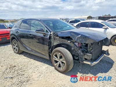 Czwarte zdjęcie samochodu z boku: 2023 LEXUS RX 350 PREMIUM+ VIN:2T2BAMCA0PC007673 - miniatura