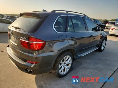 Trzecie zdjęcie samochodu z tyłu: 2013 BMW X5 XDRIVE35I VIN:5UXZV4C57D0E10373 - miniatura