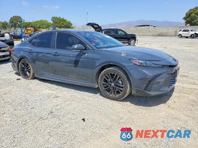 Czwarte zdjęcie samochodu z boku: 2025 TOYOTA CAMRY SE VIN:4T1DBADK5SU513684 - miniatura