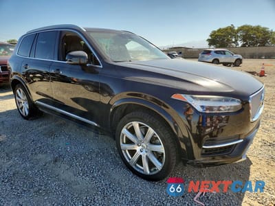 Czwarte zdjęcie samochodu z boku: 2017 VOLVO XC90 T8 VIN:YV4BC0PL8H1126903 - miniatura