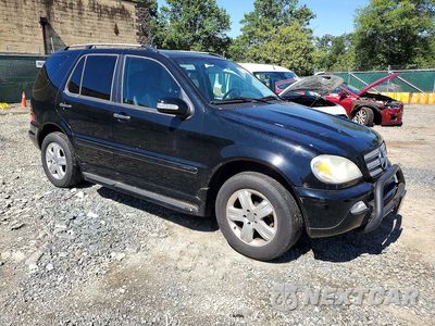 Czwarte zdjęcie samochodu z boku: 2005 MERCEDES-BENZ ML 350 VIN:4JGAB57E75A550399 - miniatura