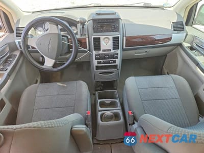 Zdjęcie 8 z 13 samochodu: 2010 CHRYSLER TOWN & COUNTRY TOURING VIN:2A4RR5D16AR226591 - miniatura