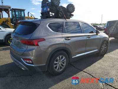Trzecie zdjęcie samochodu z tyłu: 2019 HYUNDAI SANTA FE SE VIN:5NMS2CADXKH090279 - miniatura