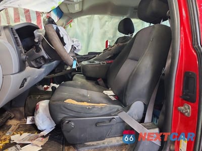 Zdjęcie 7 z 12 samochodu: 2013 CHEVROLET SILVERADO K1500 LS VIN:1GCRKREA0DZ130787 - miniatura