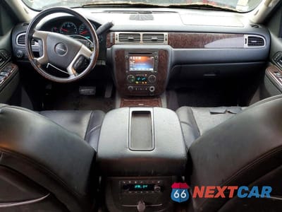 Zdjęcie 8 z 13 samochodu: 2012 GMC YUKON DENALI VIN:1GKS2EEF7CR297236 - miniatura