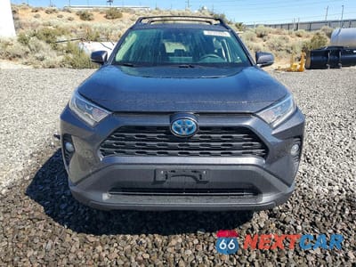 Piąte zdjęcie samochodu w środku: 2019 TOYOTA RAV4 HYBRID XLE VIN:JTMRWRFV2KD504543 - miniatura