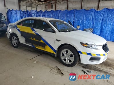 Czwarte zdjęcie samochodu z boku: 2019 FORD TAURUS POLICE INTERCEPTOR VIN:1FAHP2MK6KG101825 - miniatura