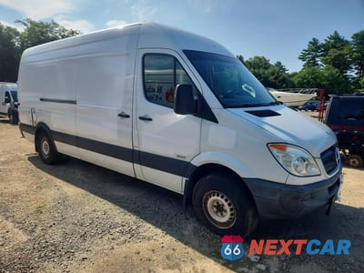 Czwarte zdjęcie samochodu z boku: 2012 MERCEDES-BENZ SPRINTER 2500 VIN:WD3PE8CB1C5693948 - miniatura