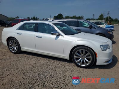 Czwarte zdjęcie samochodu z boku: 2016 CHRYSLER 300C VIN:2C3CCAET2GH238813 - miniatura