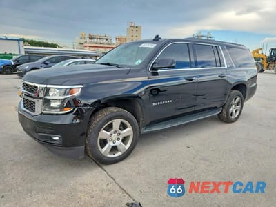 2017 CHEVROLET SUBURBAN C1500 LT 1GNSCHKC2HR401375 - główne zdjęcie licytacji z USA - miniatura