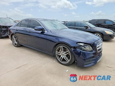 Czwarte zdjęcie samochodu z boku: 2019 MERCEDES-BENZ E 300 VIN:WDDZF4JB9KA666404 - miniatura