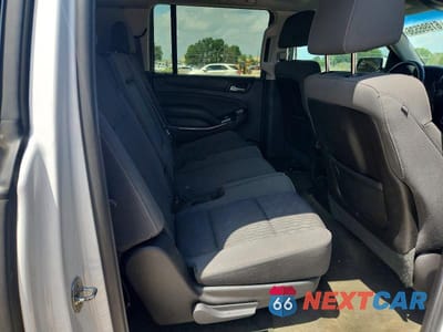 Zdjęcie 11 z 13 samochodu: 2015 CHEVROLET SUBURBAN C1500 LS VIN:1GNSCHKC0FR250632 - miniatura