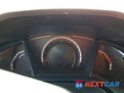 Zdjęcie 9 z 12 samochodu: 2018 HONDA CIVIC LX VIN:2HGFC2F59JH575518 - miniatura