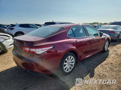 Trzecie zdjęcie samochodu z tyłu: 2018 TOYOTA CAMRY LE VIN:4T1B11HK9JU567038 - miniatura