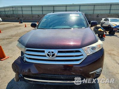 Piąte zdjęcie samochodu w środku: 2011 TOYOTA HIGHLANDER VIN:5TDDK3EH1BS063152 - miniatura