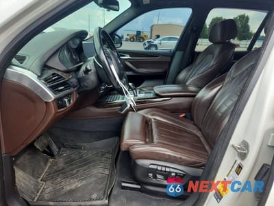 Zdjęcie 7 z 13 samochodu: 2017 BMW X5 XDR40E VIN:5UXKT0C37H0V95400 - miniatura