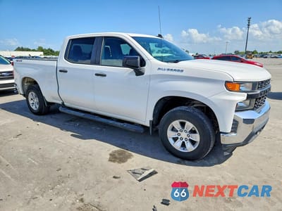 Czwarte zdjęcie samochodu z boku: 2019 CHEVROLET SILVERADO K1500 VIN:3GCPYAEH5KG170722 - miniatura